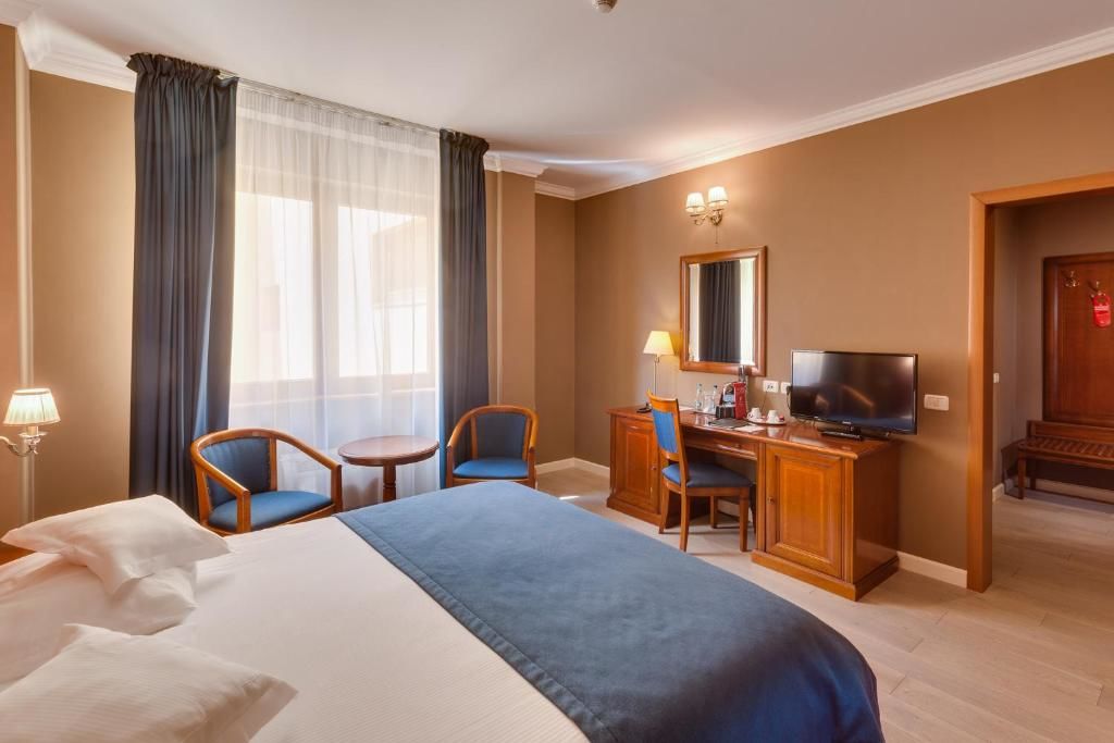 Отель Hotel Opera Plaza Клуж-Напока-53